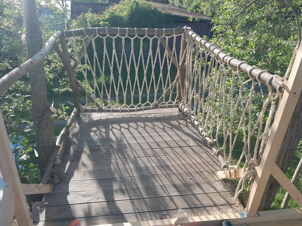 Image of treehouse balcony