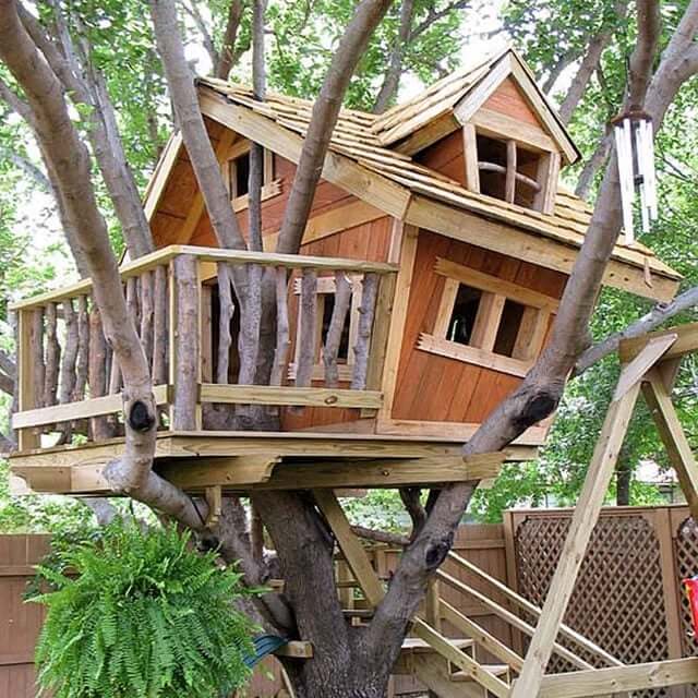 image of a treehouse with a roof